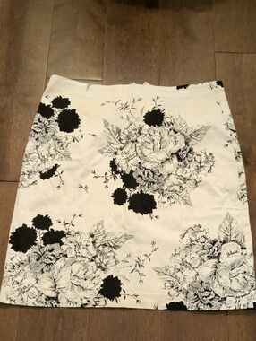 Vintage John Roberts Floral Print Black & White Cotton‎ Skirt